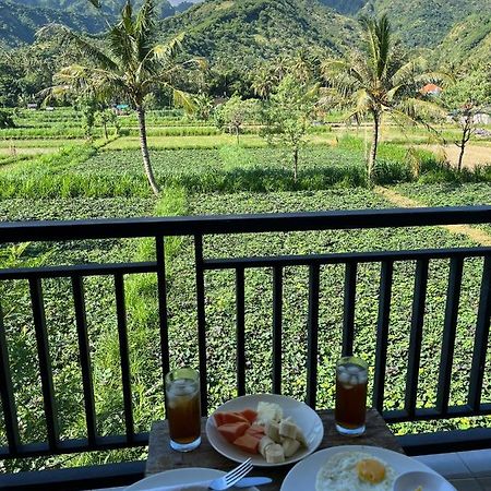 Mesari Homestay & Warung Амед Екстер'єр фото