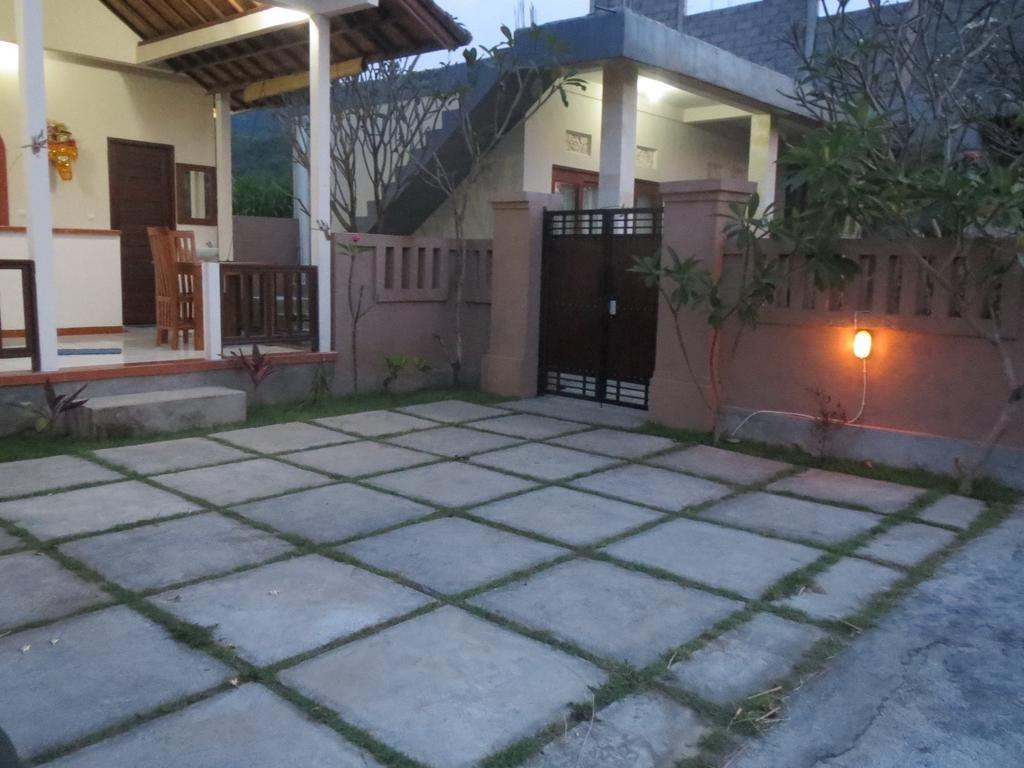 Mesari Homestay & Warung Амед Екстер'єр фото