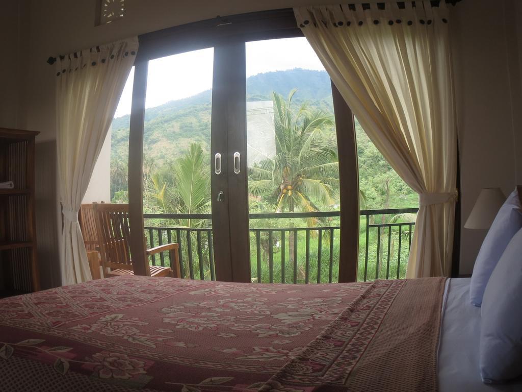 Mesari Homestay & Warung Амед Екстер'єр фото