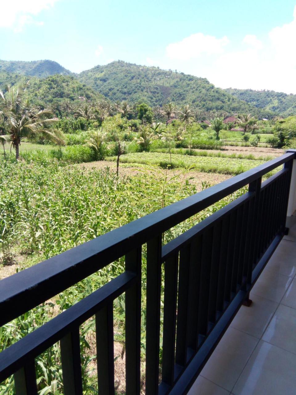 Mesari Homestay & Warung Амед Екстер'єр фото