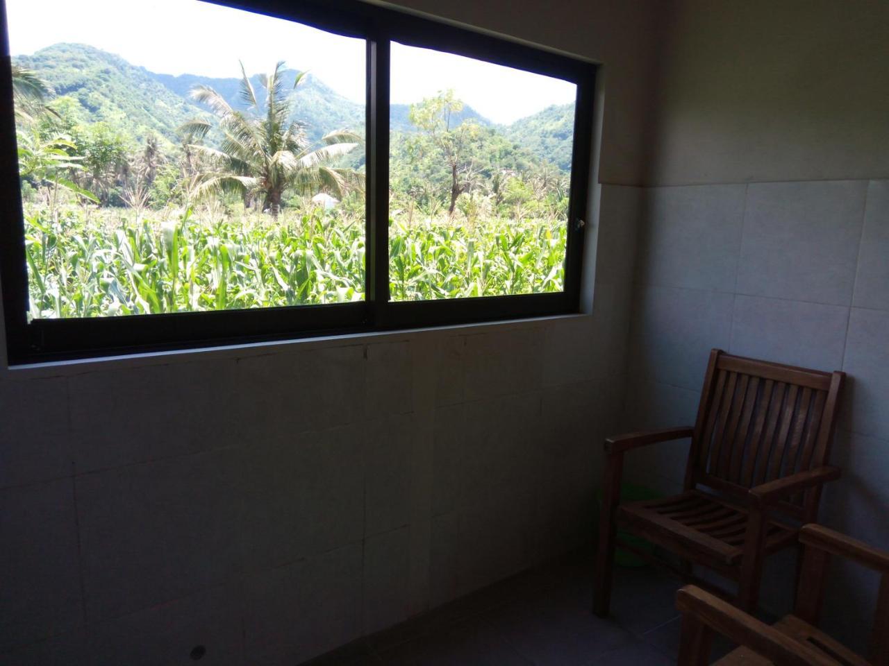Mesari Homestay & Warung Амед Екстер'єр фото